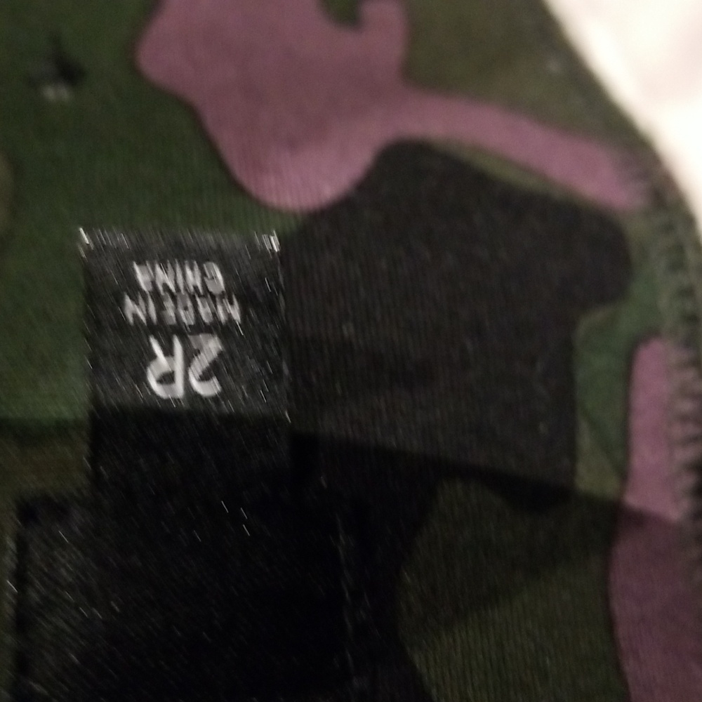 Torrid pixie sz 2R camo leggings like new - Picture 7 of 8
